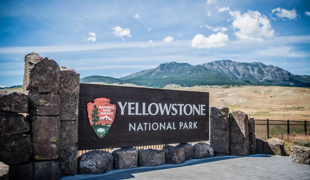 Introduction of Yellowstone National Park